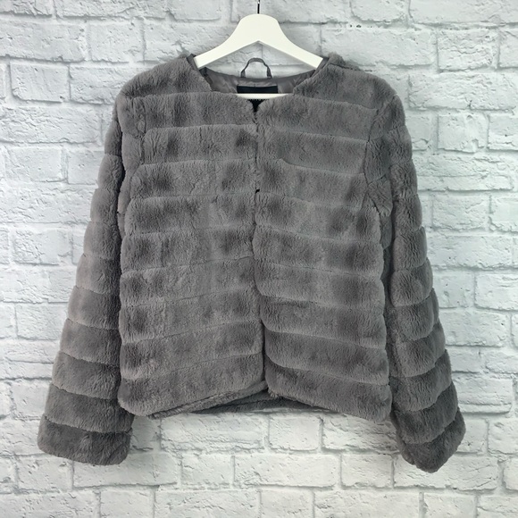 🌙Luna Edge To Edge Collarless Vegan Faux Fur Coat - Picture 9 of 11